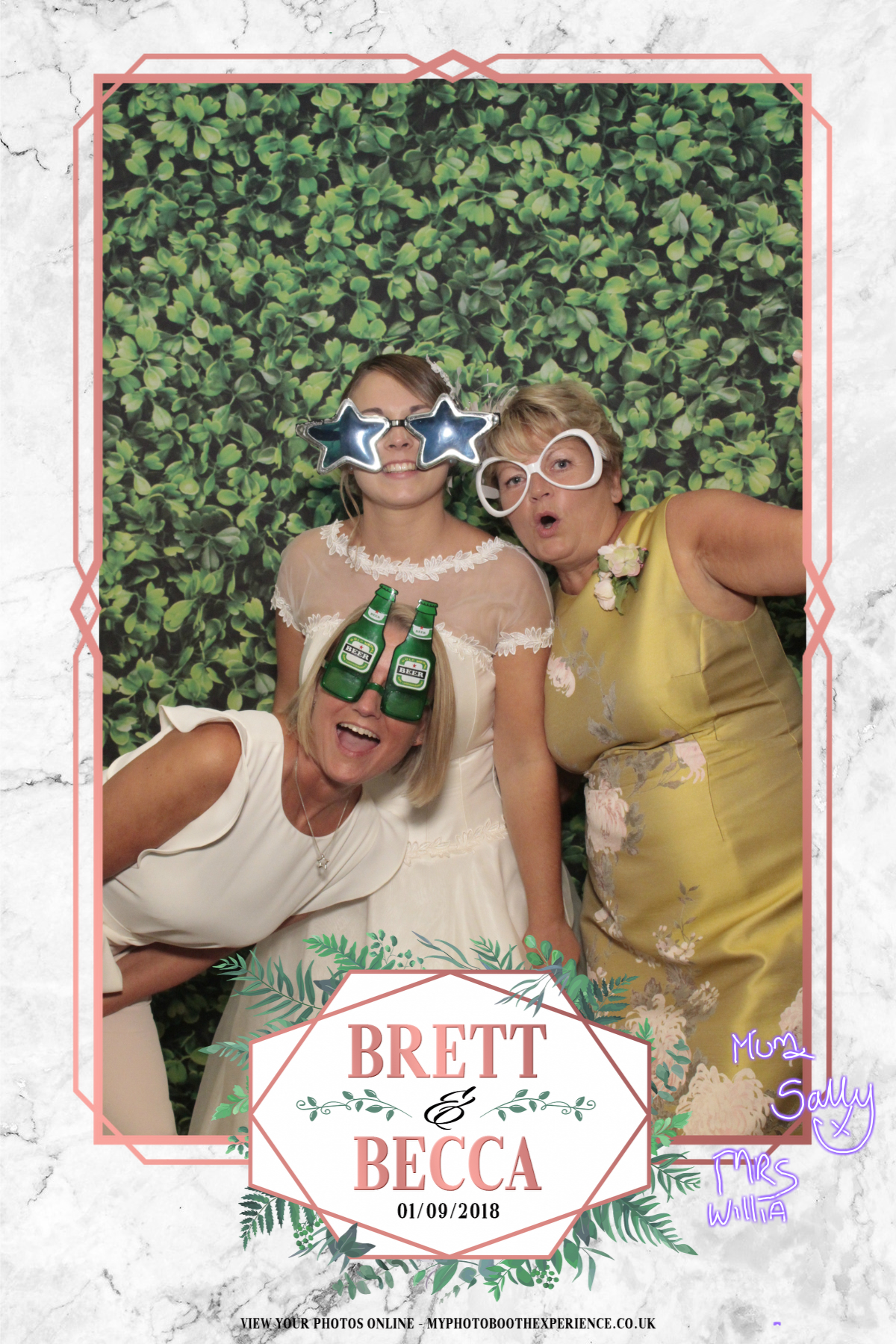 Brett & Becca's Wedding | View more photos from the event at gallery.myphotoboothexperience.co.uk/u/MyPhotoBoothExperienceLtd/Brett-Beccas-Wedding